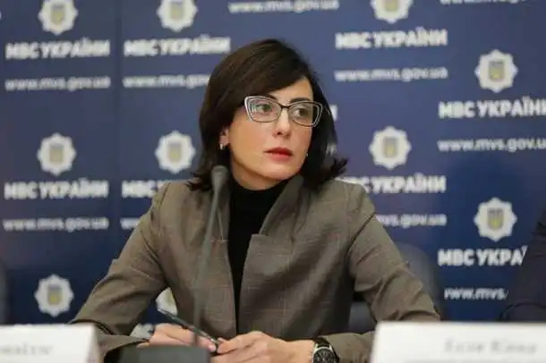 Очільницю Національної поліції України позбавляють громадянства фото 1
