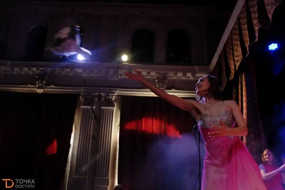 Танцюють всі: У кропивницькому університеті студенти танцювали з викладачами (ФОТОРЕПОРТАЖ)