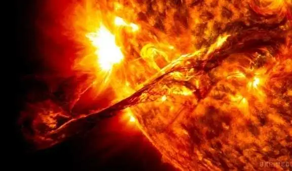 Вчені NASA відзняли унікальний «танець» на Сонці (ВІДЕО) фото 1