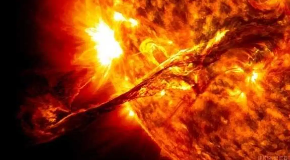 Вчені NASA відзняли унікальний «танець» на Сонці (ВІДЕО) фото 1