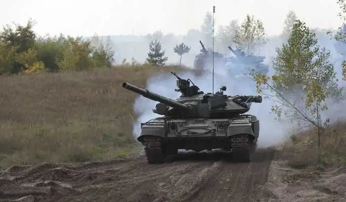 Танки у Водяному: бойовики «ДНР» атакували укріплення ЗСУ (ВІДЕО) фото 1