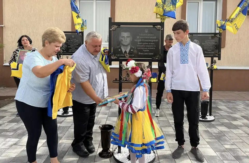 Алеї пам’яті відкрили у двох селах Кіровоградської області 1 жовтня