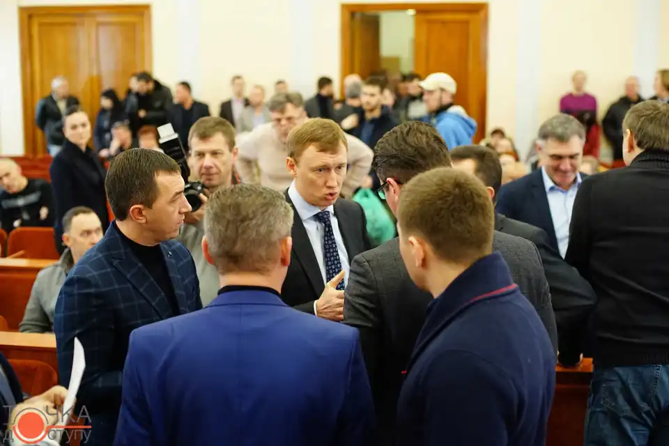 «Вата року», громадський та «звичний» бюджет: як у Кропивницькому депутати засідали (ФОТОРЕПОРТАЖ) фото 1