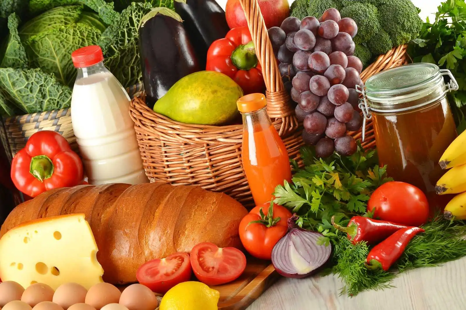 Стало відомо, які продукти харчування в Україні подорожчають найближчим часом (ФОТО) фото 1