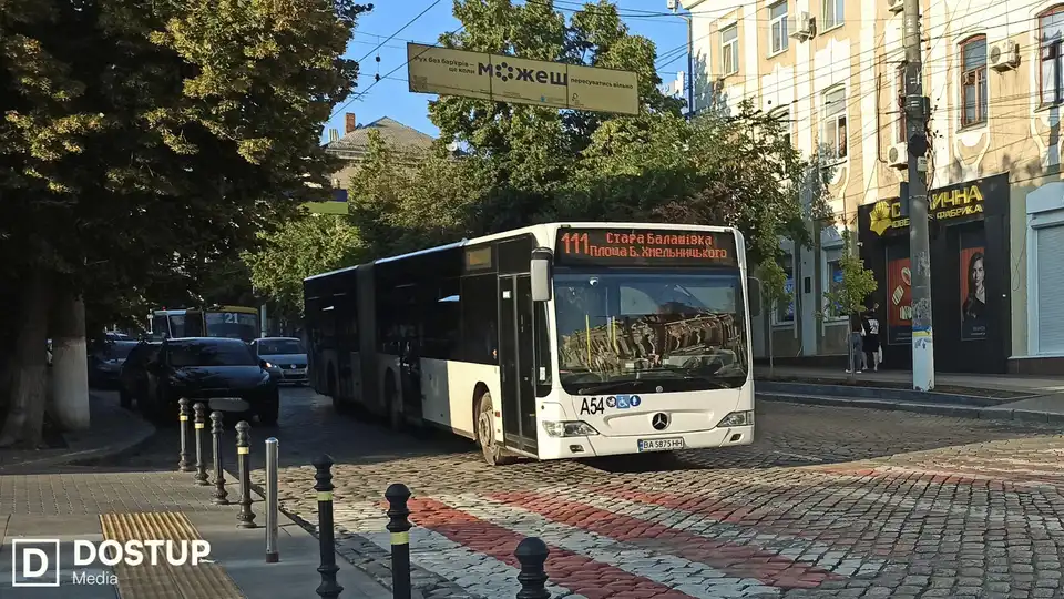 КП "Електротранс" закупить у компанії з Черкащини запчастин для автобусів-"гармошок" майже на 300 тис. грн.