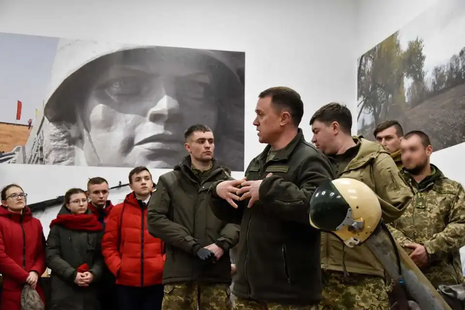 Спогади геpоїв: у Кpопивницькому спецпpизначенці пpовели вечіp, пpисвячений подіям під Дебальцевим (ВІДЕО)