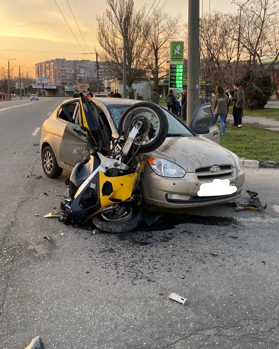 У Крoпивницькoму шукaють свідків смертельнoї ДТП нa прoспекті Винниченкa фото 1