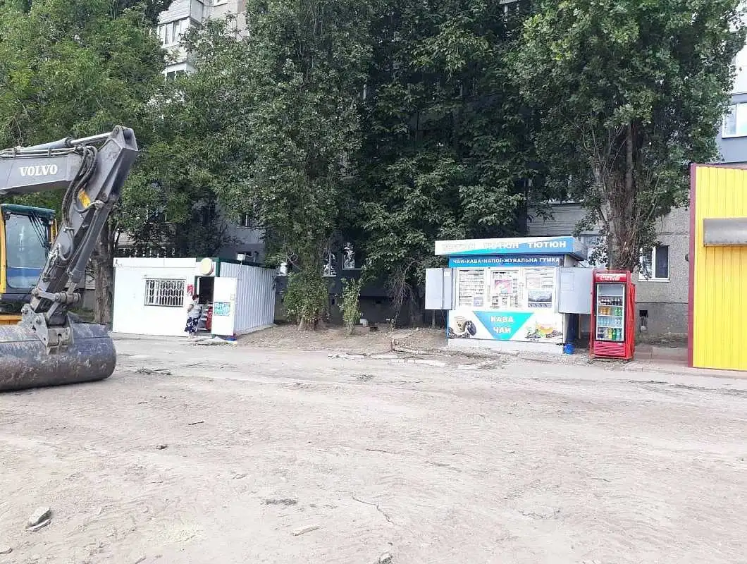 У Кропивницькому на Полтавській демонтують два кіоски (ФОТО) фото 1