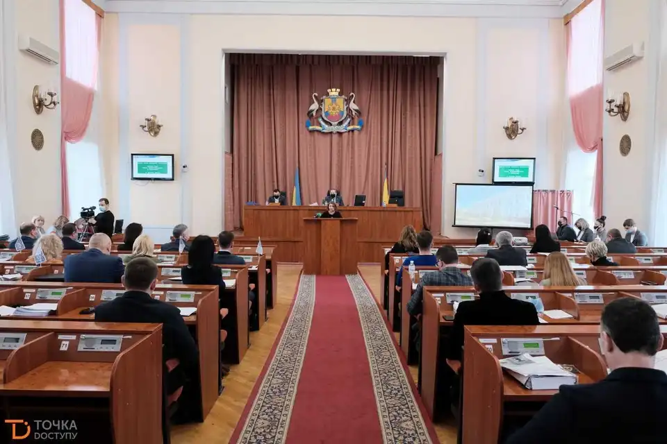 Звернення до Уряду та міські програми: як у Кропивницькому працювали депутати (ФОТОРЕПОРТАЖ)