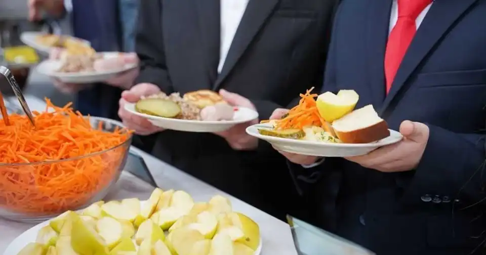 Нове меню й перехідний період: на порозі нового шкільного харчування