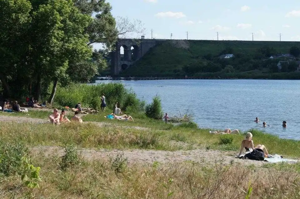 На 11 пляжах Кіровоградщини знайшли лактопозитивні кишкові палички (ПЕРЕЛІК) фото 1