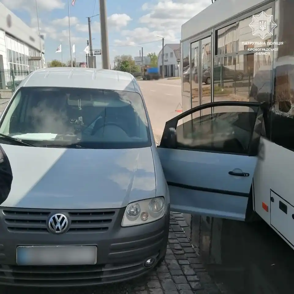 ДТП з тролейбусом у Кропивницькому