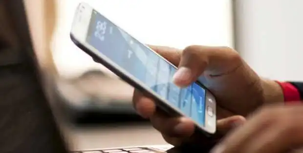 На Кіровоградщині пенсіонери можуть сплатити комунальні послуги по телефону