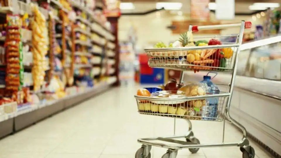 Фахівці пояснили, чи можна фотографувати товари в магазинах, і хто винен, якщо щось розбилося