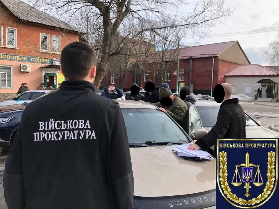 Майора Нацгвардії з Кіровоградщини затримали на хабарі в 1000 доларів (ФОТО, ВІДЕО)