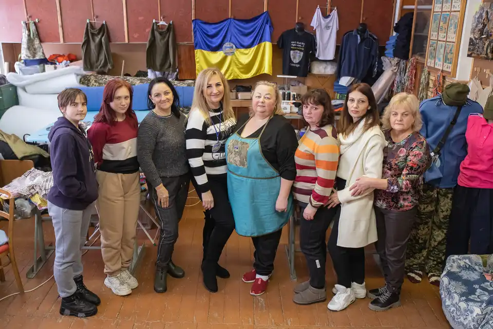 "Піксельні чарівниці"