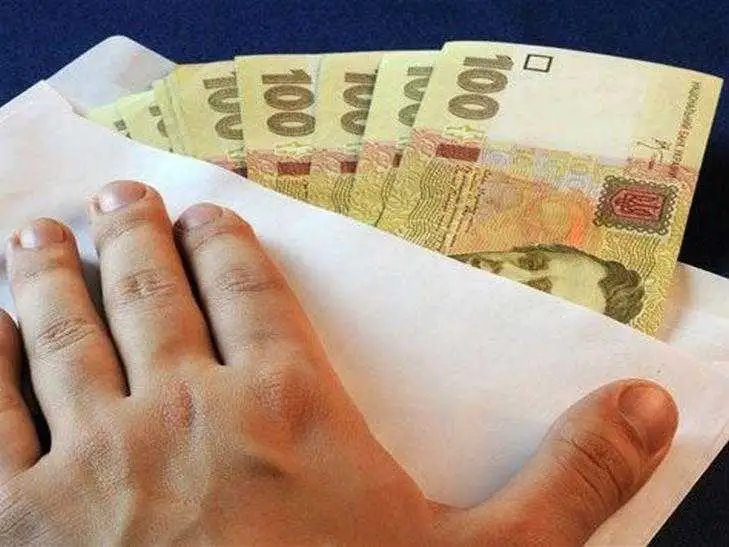 Військового комісара з Кіровоградщини підозрюють в отриманні хабара фото 1