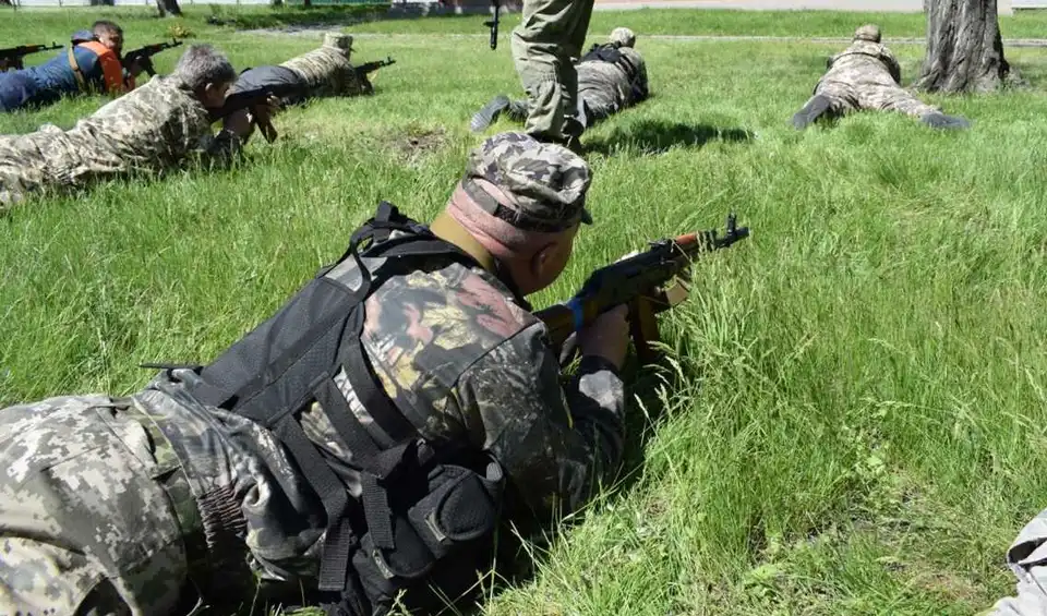 На Кіровоградщині добровольчі сили оборони розпочали локальні тренування (ФОТО)