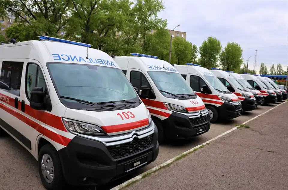 В медзакладах Кіровоградщини рятують життя двадцятьох важкохворих людей з Донеччини фото 1