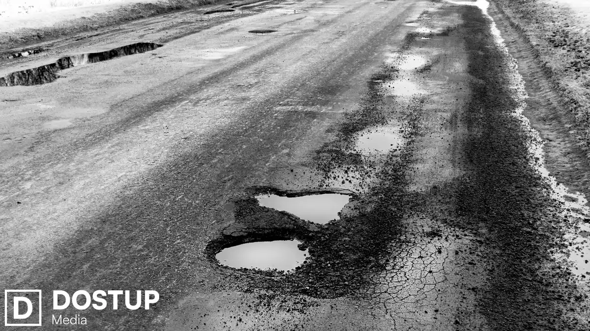 ями на дорогах
