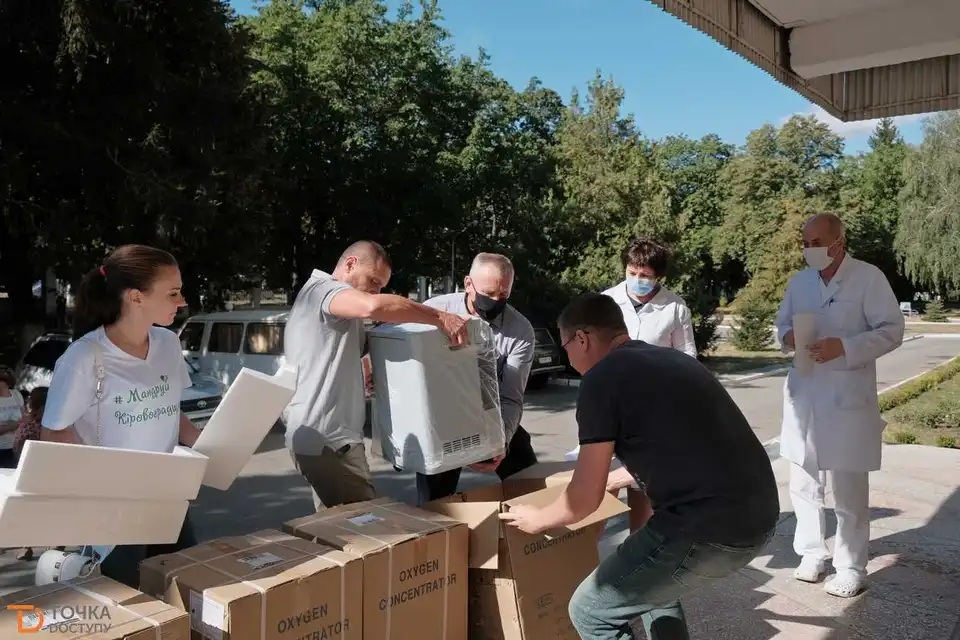 Кропивничани передали в обласну лікарню сучасне обладнання (ФОТО)