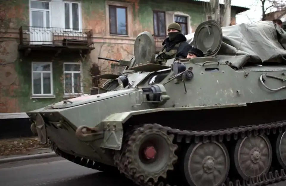 Бойовики на Донбасі атакували Луганське за підтримки бойових машин піхоти (ВІДЕО)