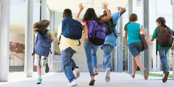 Школи в Україні самі визначатимуться, коли в них будуть канікули