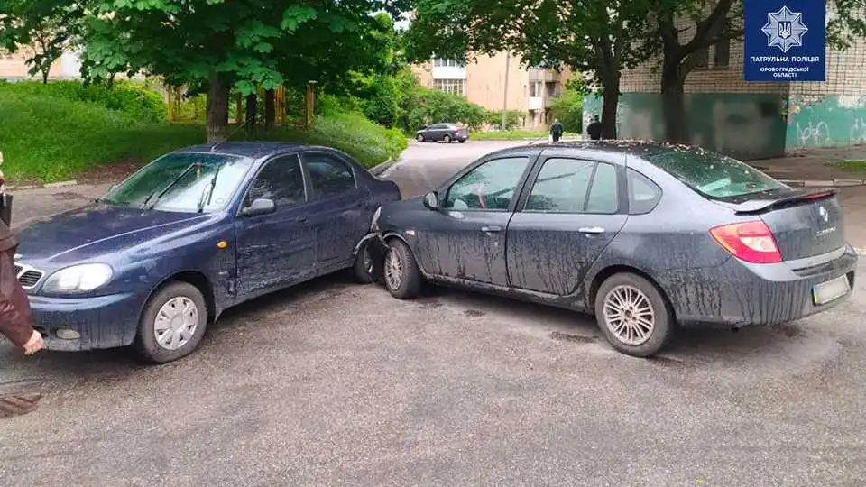 У Кропивницькому на Полтавській не розминулися  "Renault" тa "ЗAЗ Daewoo" (ФОТО)