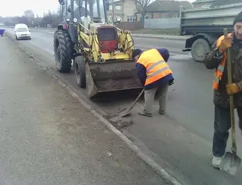 Кропивницький чистять від зимового сміття (ФОТО) фото 1