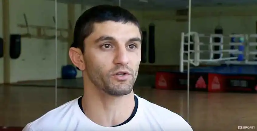 Український боксер нокаутував суперника, захистивши титул чемпіона світу (ВІДЕО)