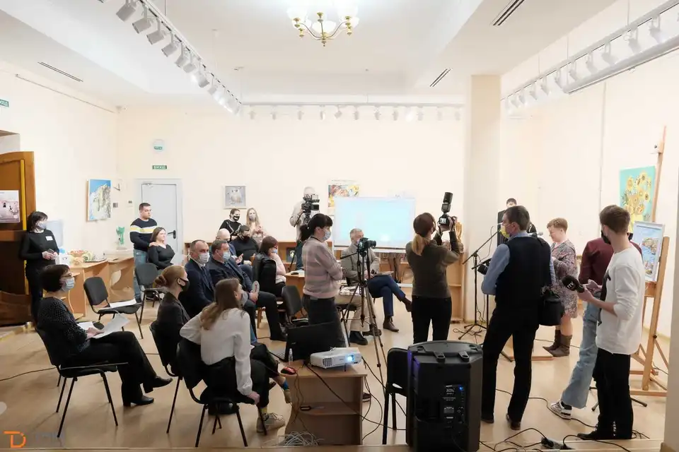 У Кропивницькому на Великодньому аукціоні зібрали майже 100 тисяч на медобладнання (ФОТОРЕПОРТАЖ)