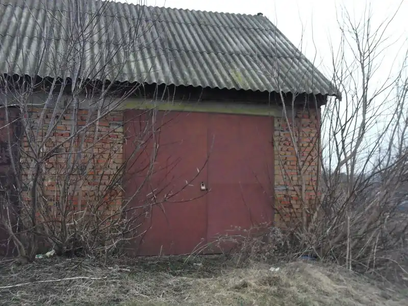 гараж у Вільшанці