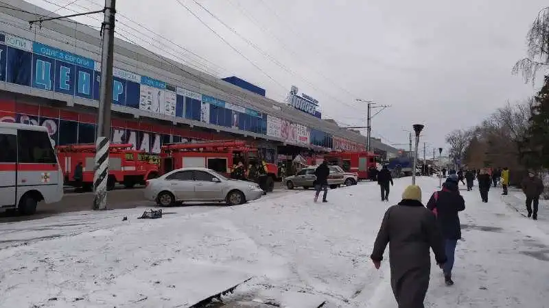 У Кропивницькому сталася пожежа в торговому центрі (ФОТО)