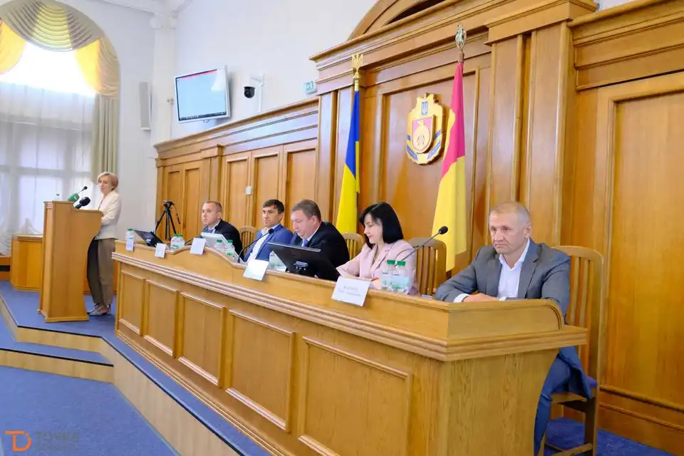 Кіровоградщина: як працювали депутати на сесії обласної ради (ФОТОРЕПОРТАЖ) фото 1