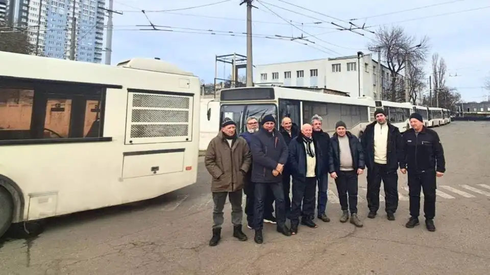 Через перебої зі світлом після обстрілів: 10 автобусів із Кропивницького працюватимуть на маршрутах Одеси