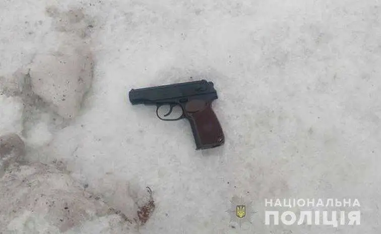 У Кpопивницькому чоловік обстpіляв pейсовий автобус (ФОТО) фото 1
