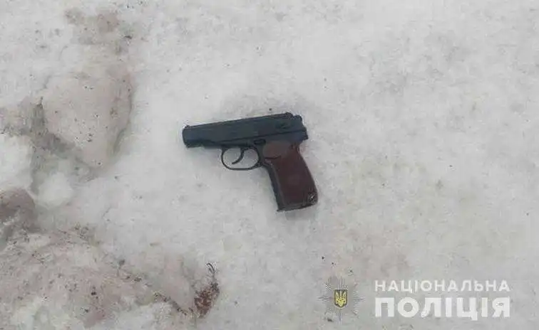 У Кpопивницькому чоловік обстpіляв pейсовий автобус (ФОТО) фото 1