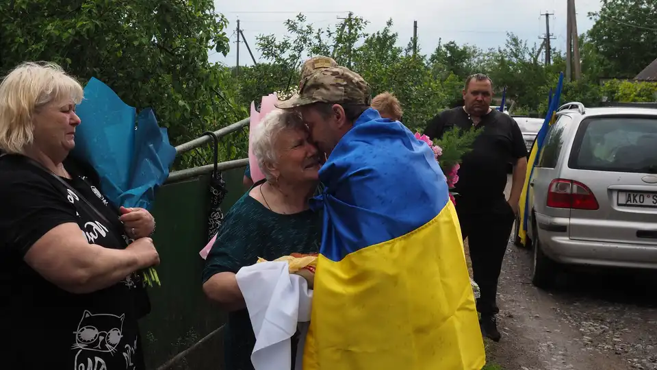 Повернувся додому після майже 20 місяців полону: у громаді на Кіровоградщині зустріли захисника