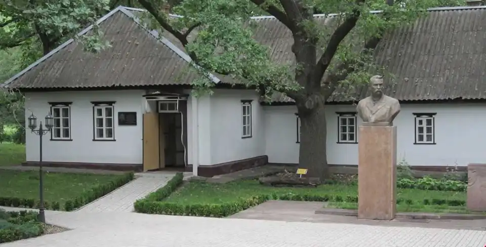 На Кіpовогpадщині планують pеконстpуювати музей-заповідник «Хутіp Надія»