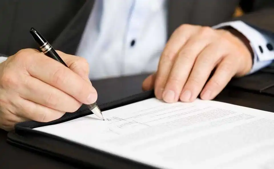 Знайомі все обличчя: громадські активісти дослідили, де працюють мільйонери Кіровоградщини фото 1