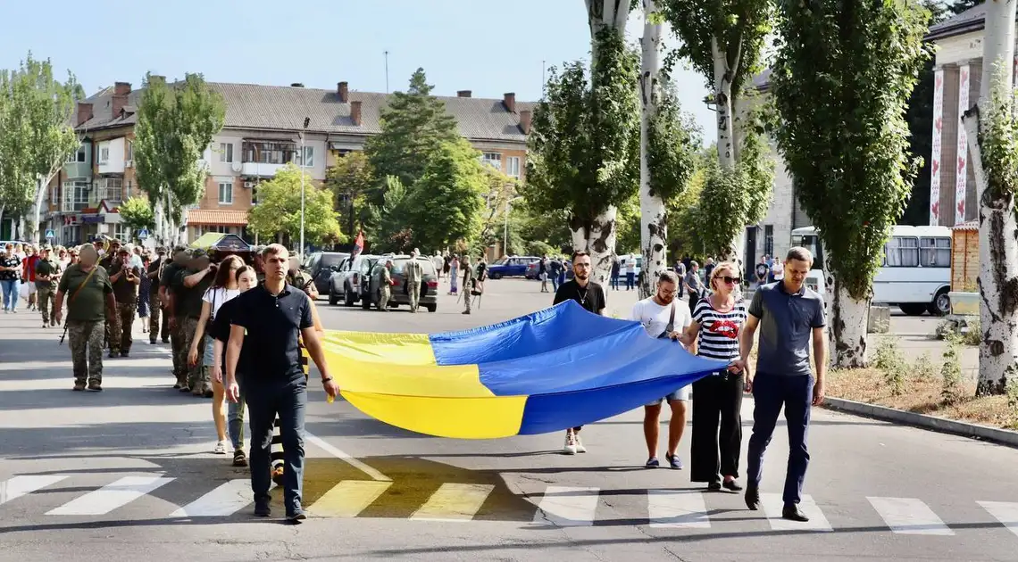 попрощалися з військовими