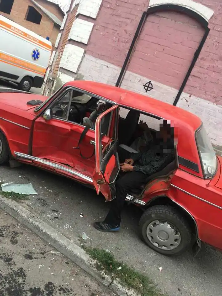 На нерегульованому перехресті у Кропивницькому сталася ДТП (ФОТО)