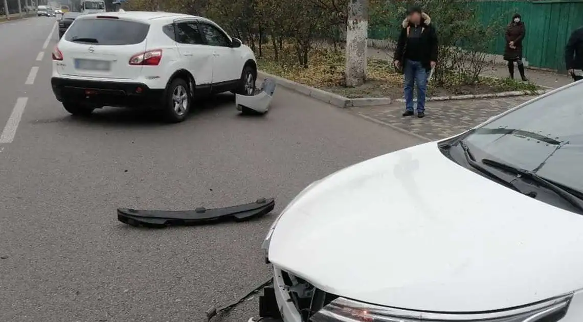 У Кpопивницькому сталася ДТП за участі автомобілів "Toyota" та "Nissan" (ФОТО) фото 1