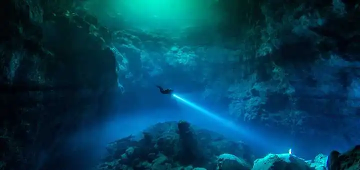 Вчені знайшли у надрах Землі величезний океан води фото 1