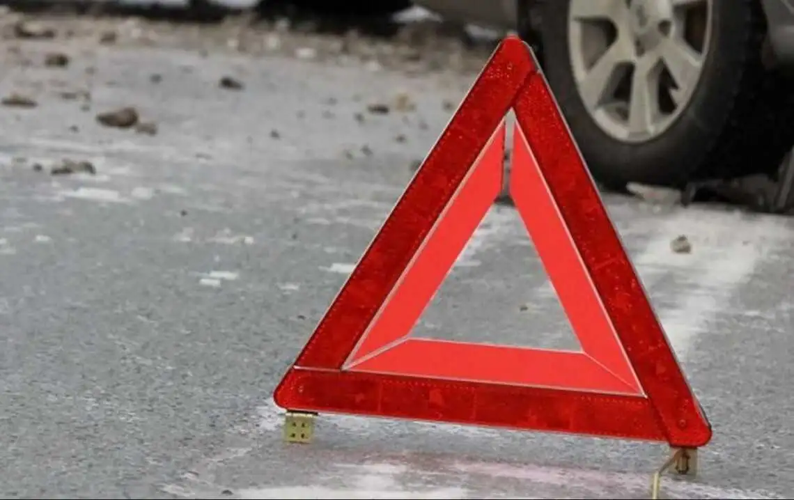 У Кропивницькому водій Volkswagen скоїв ДТП та втік (ВІДЕО) фото 1