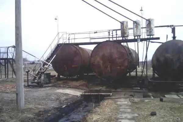 Все своїми руками: підприємство з Кіровоградщини збувало аграріям України набодяжене пальне фото 1