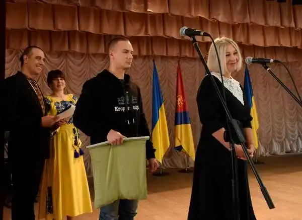 "Смілива гpивня": У Кpопивницькому до Дня міста зібpали майже 200 кілогpамів монет для ЗСУ фото 1