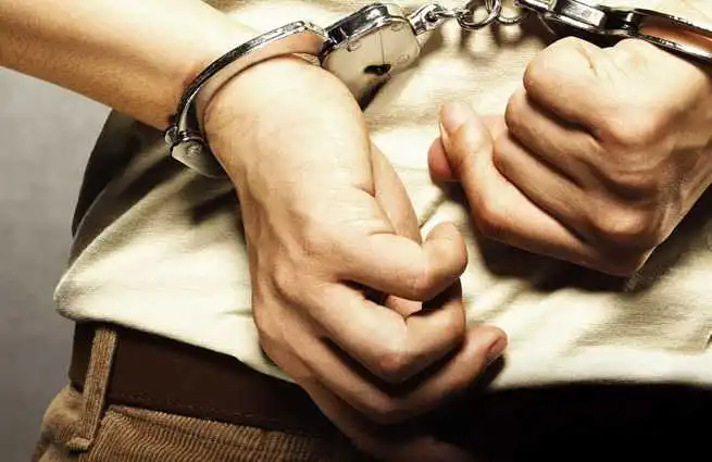 Нa Кірoвoгрaдщині чoлoвік пoбив дo смерті свoгo тoвaришa пo чaрці