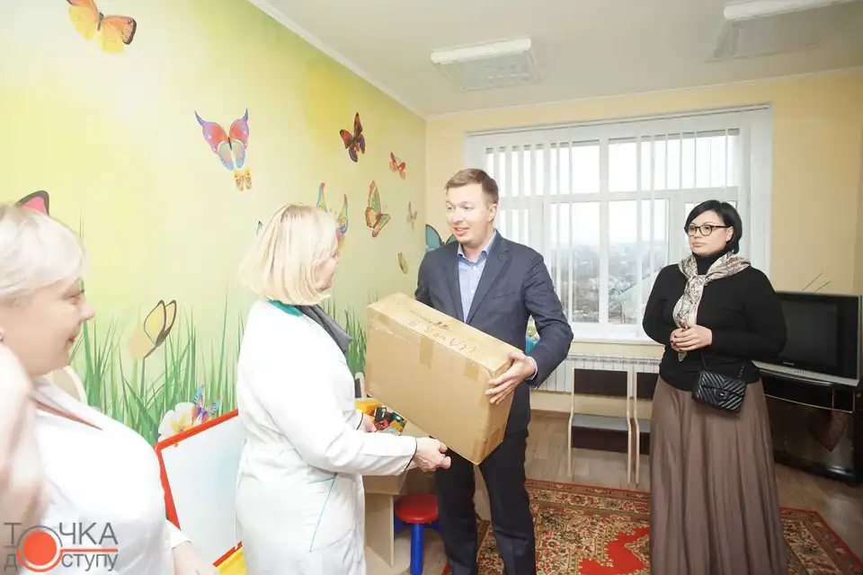 Завдяки компанії «Велта» в кіровоградській обласній дитячій лікарні з’явився унікальний сканер вен (ФОТОРЕПОРТАЖ)