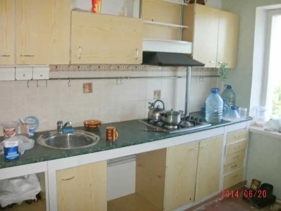 Недорого: у Кропивницькому пустять з молотка трикімнатну квартиру (ФОТО)